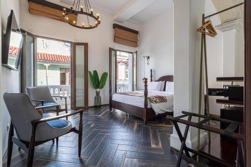 Soy Local Insignia: Rooms